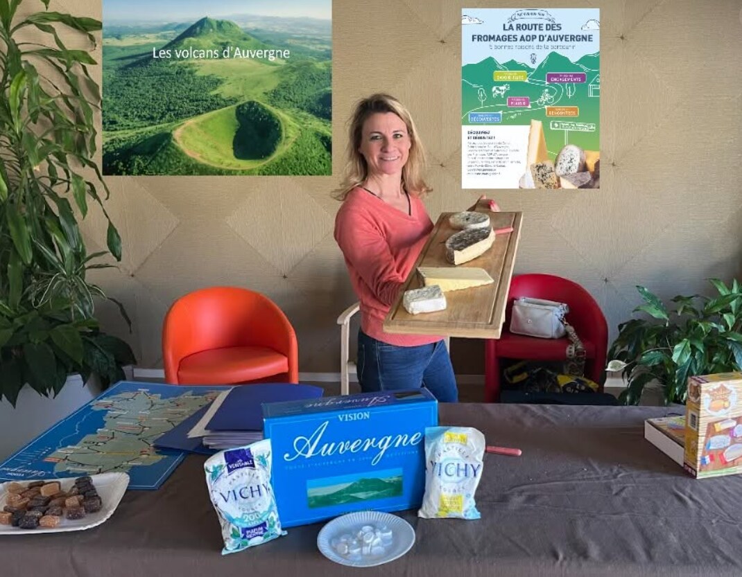 Servane Didio présentant une animation autour de l’Auvergne et de ses spécialités